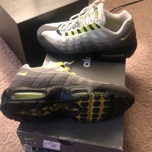 Nike Air Max 95 OG size 9